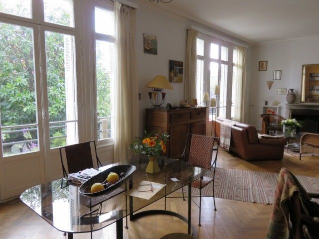 PROPRIETE LE HAVRE LES GOBELINS - SAINT ROCH 6 chambres - beaucoup de charme. Jardin